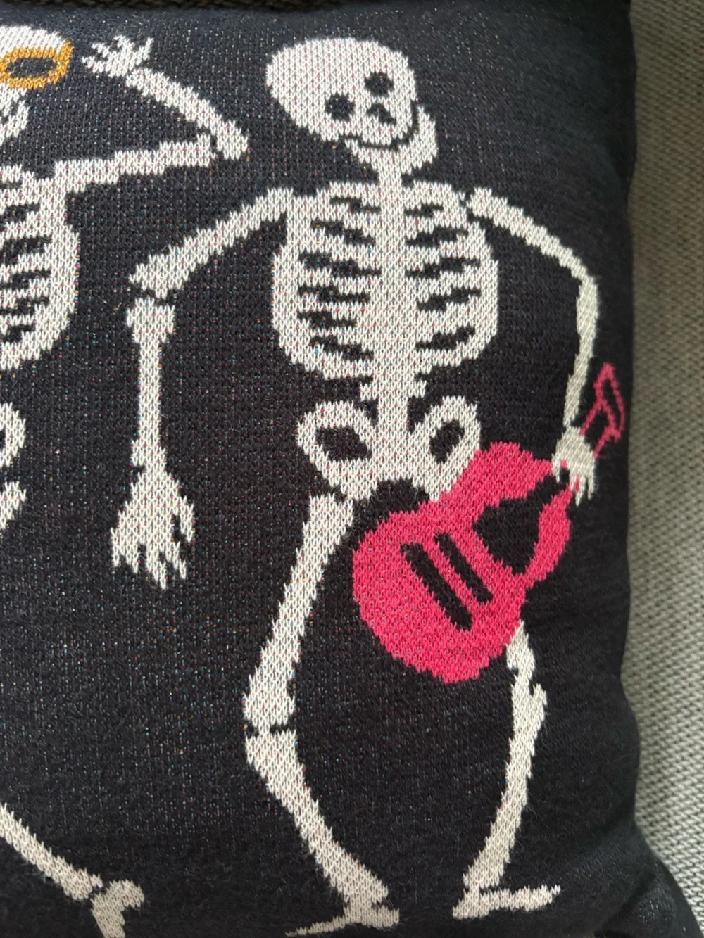 Skull & Bones skull bones